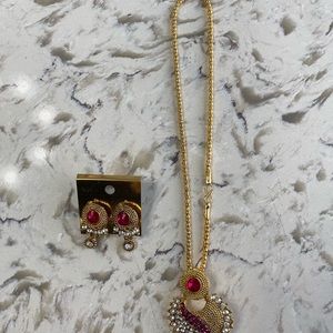 Earring and necklace set
